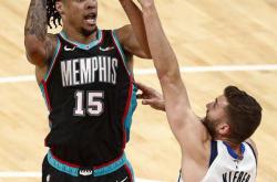 开云平台-雄鹿队遭遇三连败，士气受挫的简单介绍