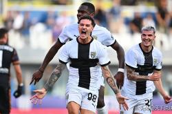 开云体育官网-尤文图斯客场战平帕尔马，意甲争冠形势紧的简单介绍