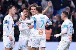 开云体育入口-客场作战扭转局面，逆转领跑取胜