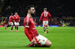 开云体育中国-曼联中场表现神勇，助球队轻松赢下比赛