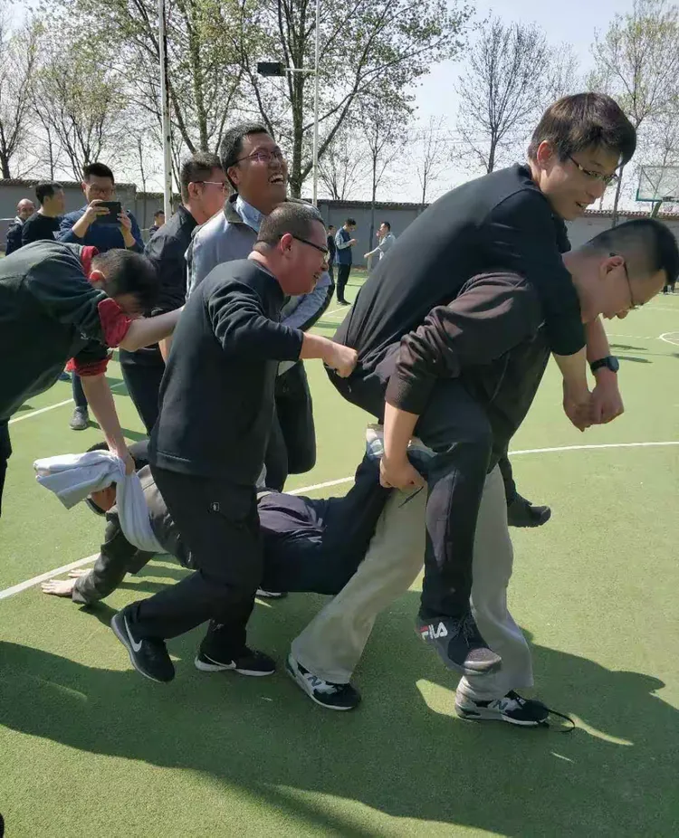 团队步调如一顶尖竞技表现，柔中不破的简单介绍