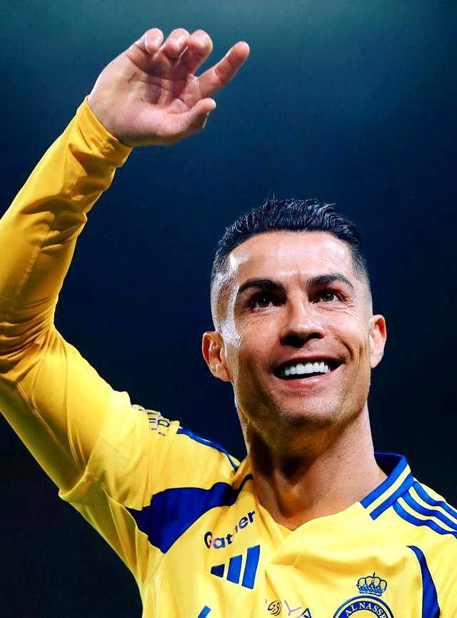 足球职业联赛球员飒爽英姿，赏心悦目的简单介绍