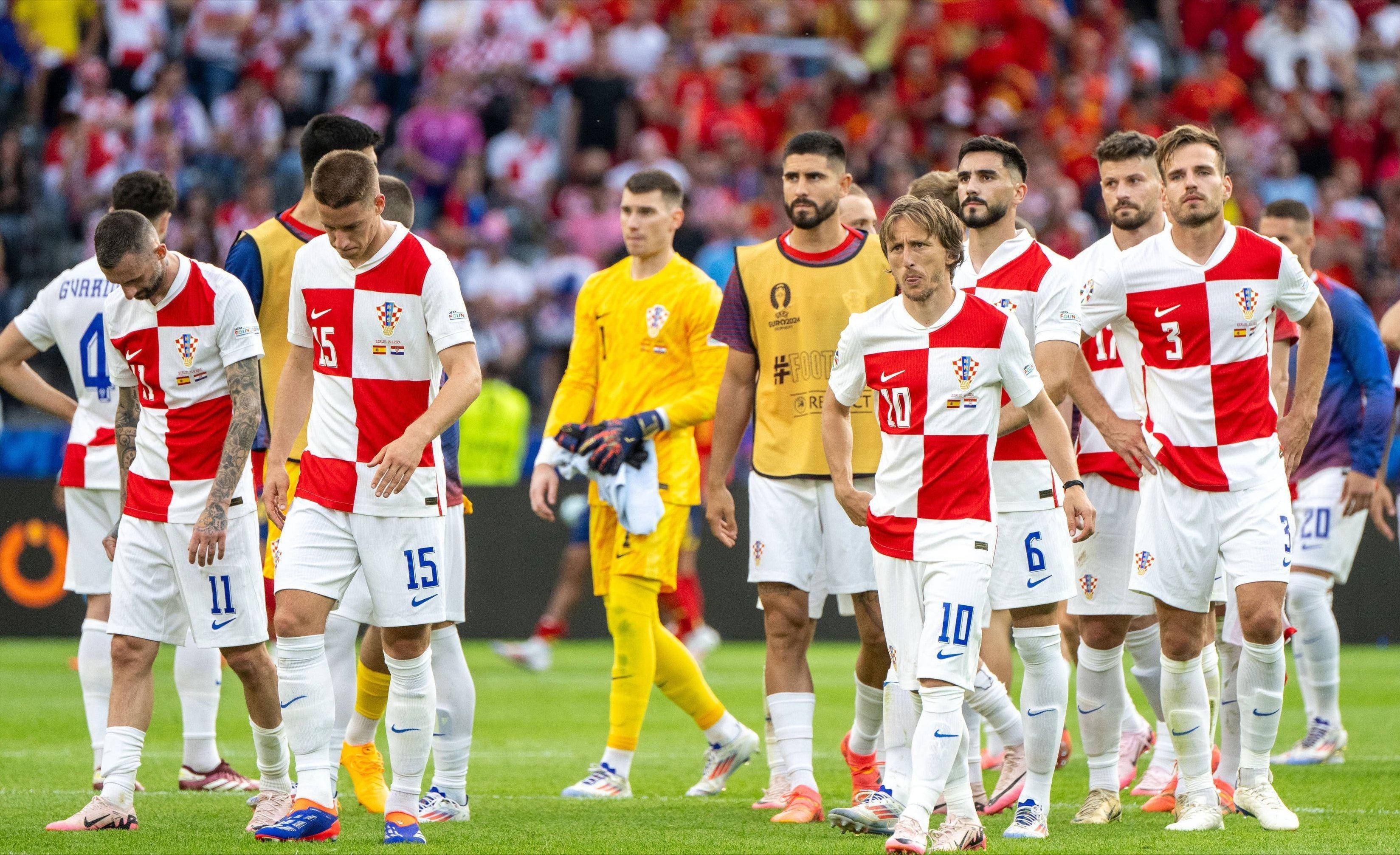 关于英格兰战胜克罗地亚，提升领先优势的信息