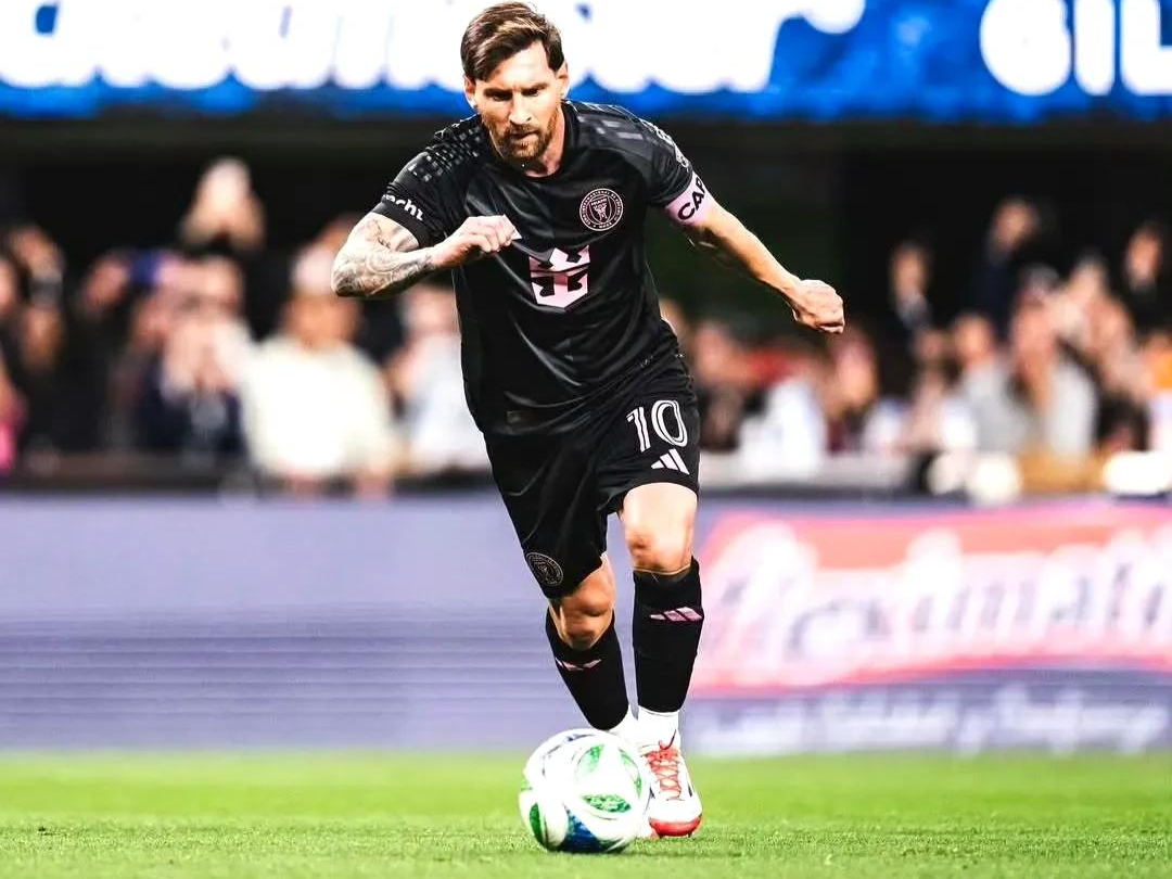 墨西哥体育选手在足球比赛中获得胜利 墨西哥体育选手在足球比赛中获得胜利