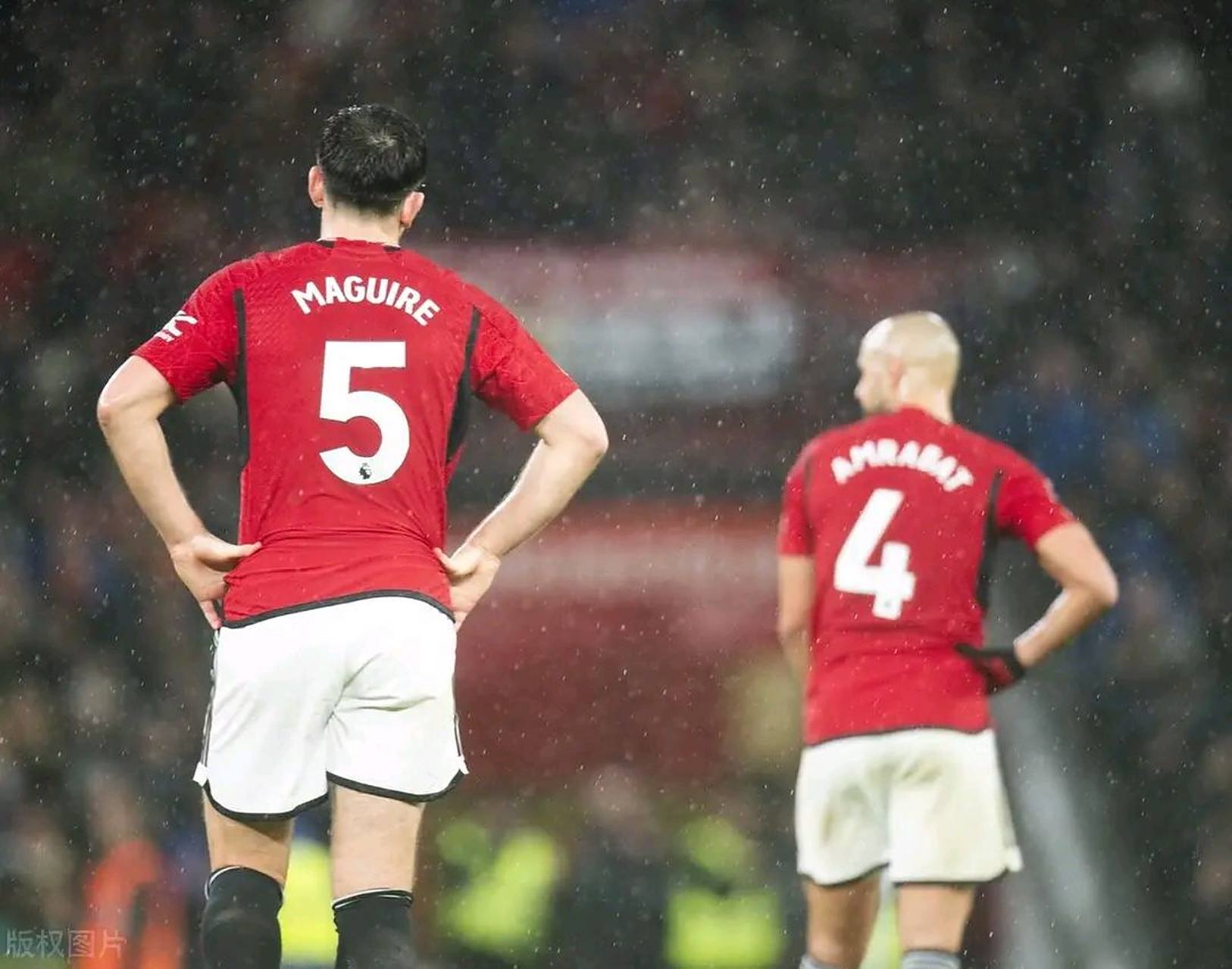 关于曼联主场艰难战平伯恩茅斯，近期状态动荡的信息