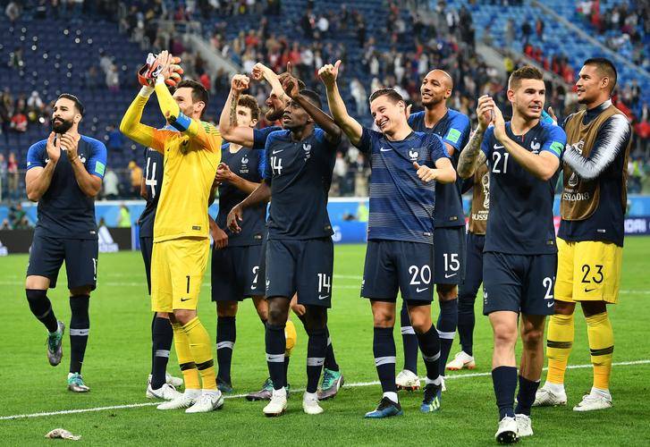 法国队在比赛中力压对手夺得胜利