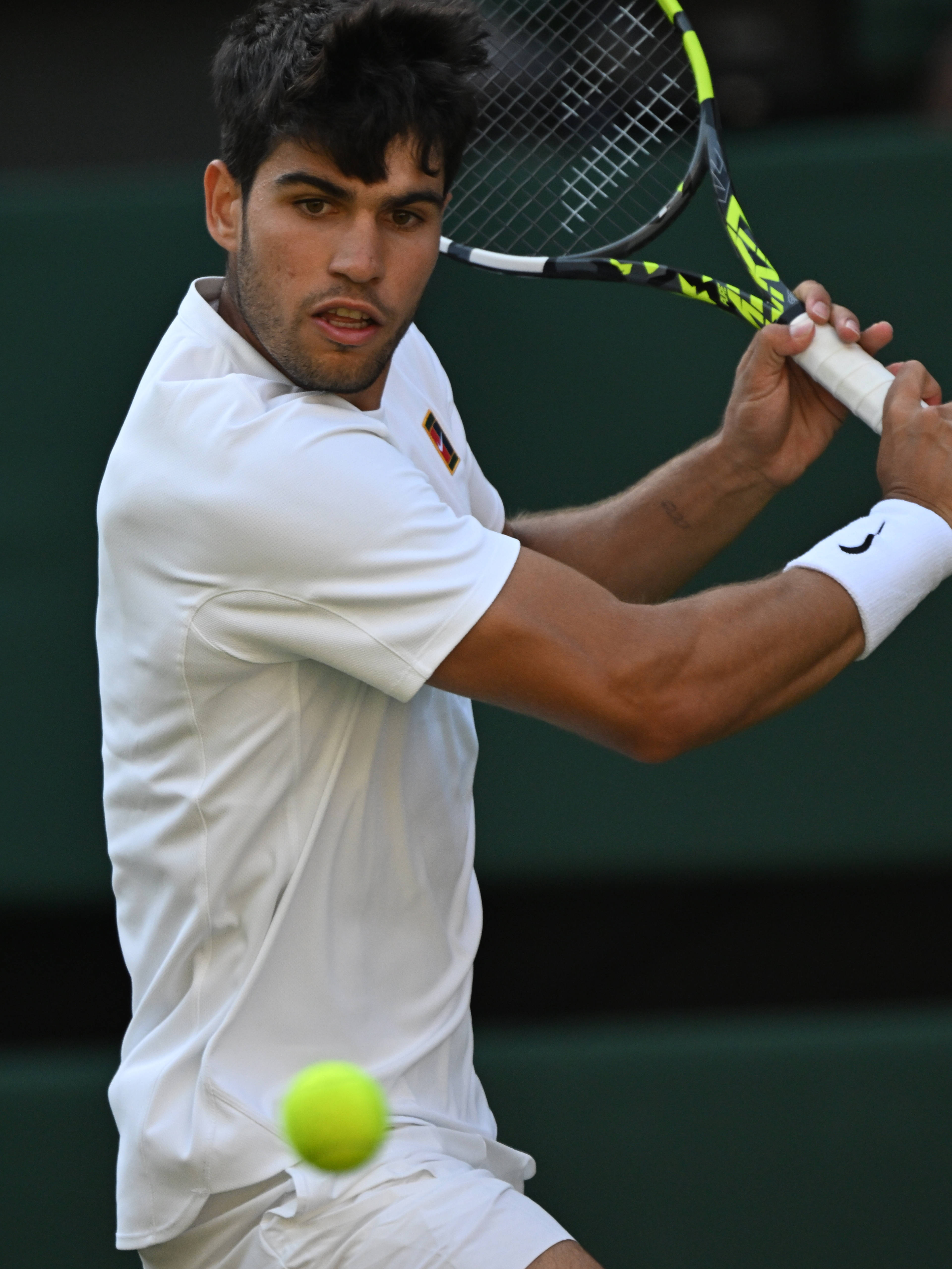 世界网球队险胜澳大利亚网球队，阿尔卡拉斯绝境逆转的简单介绍