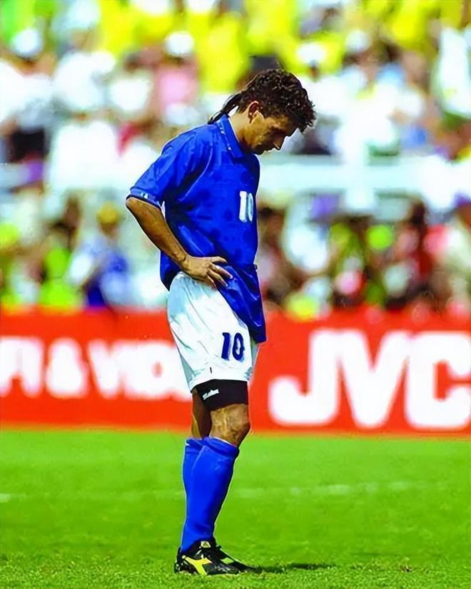 包含尤文图斯表现糟糕，巴乔失望不已的词条