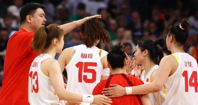 包含球队备战冲突矛盾升级，内部情绪波动的词条