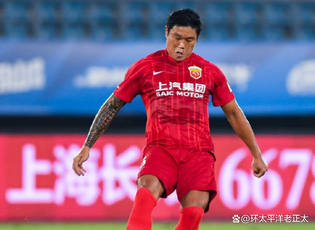 包含球队备战冲突矛盾升级，内部情绪波动的词条