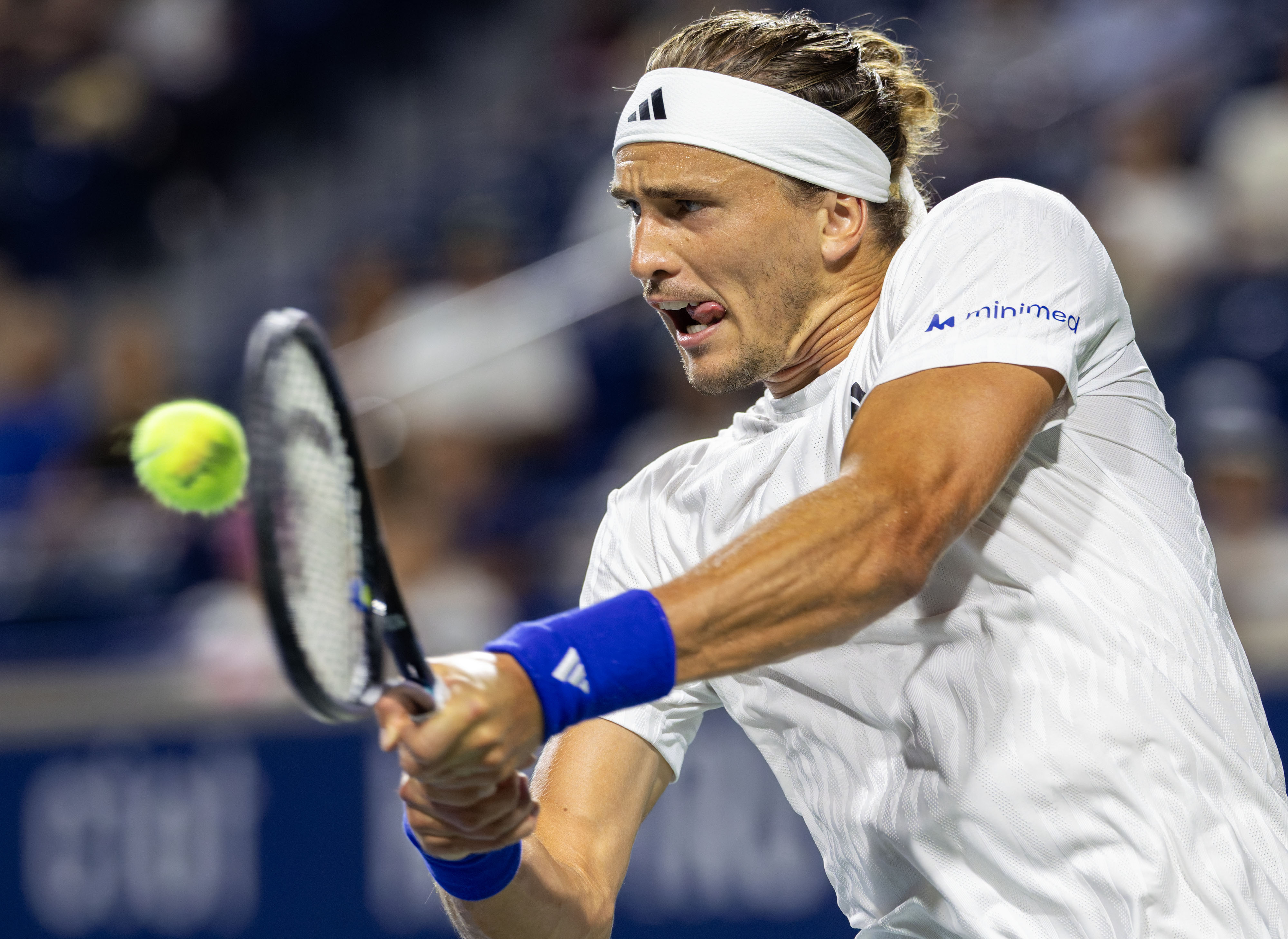 拉沃尔杯绝杀澳网，兹维列夫点燃赛场的简单介绍