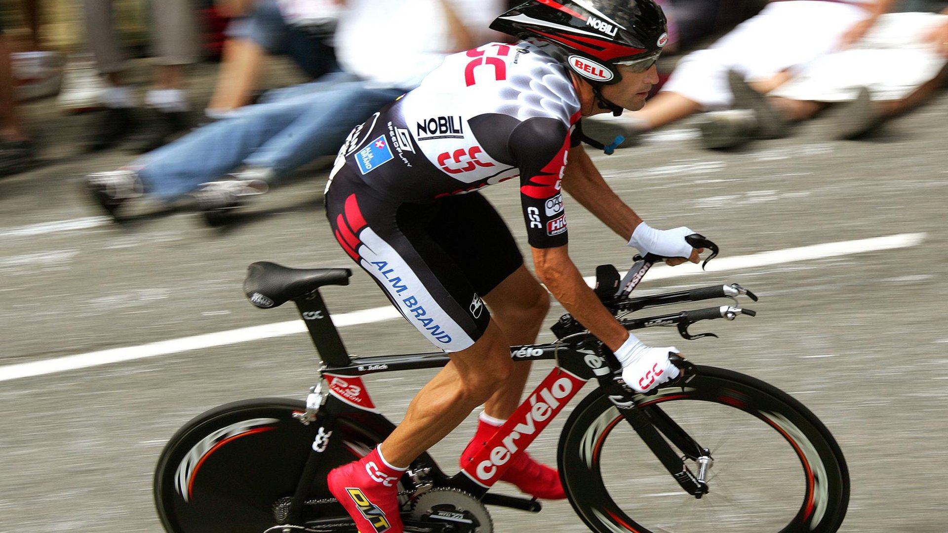 辽篮奇兵保罗独揽关键分，末节爆发力克骑士锁定胜局